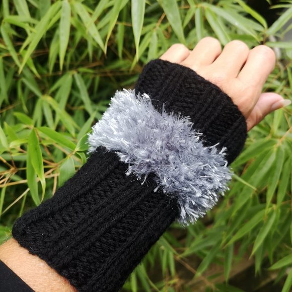 Fuzzy Fingerless Knit Gloves Wrist Hand Warmer Unisex Black Grey Made in… - Picture 8 of 8